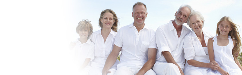 Gesunde Zähne ein Leben lang - Zahnarztpraxis Herne Eine Familie mit gesunden Zähnen